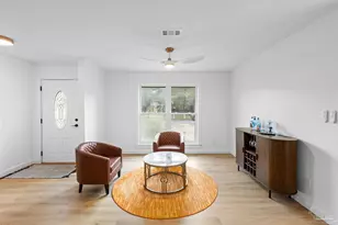 3962 Elmcrest Dr, Pensacola, FL 32504 - Photo 2