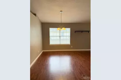 9406 Pine Lilly Ct, Navarre, FL 32566 - Photo 6