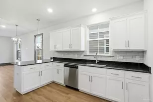 319 W Government St, Pensacola, FL 32502 - Photo 10