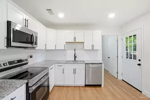 6210 Long St, Milton, FL 32570 - Photo 14