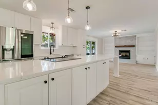 5894 W Shore Dr, Pensacola, FL 32526 - Photo 16