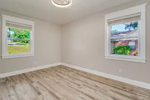 5894 W Shore Dr, Pensacola, FL 32526 - Photo 26