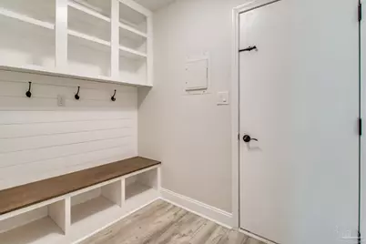 5894 West Shore Dr, Pensacola, FL 32526 - Photo 12