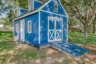 5894 W Shore Dr, Pensacola, FL 32526 - Photo 6