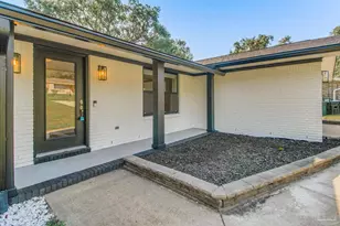 5894 W Shore Dr, Pensacola, FL 32526 - Photo 10