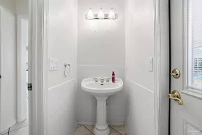 1805 W Ten Mile Rd, Cantonment, FL 32533 - Photo 10