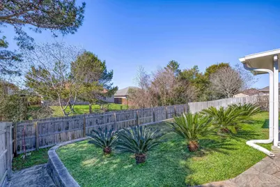 1953 Shadow Lake Dr, Gulf Breeze, FL 32563 - Photo 38