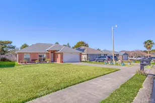 1953 Shadow Lake Dr, Gulf Breeze, FL 32563 - Photo 4