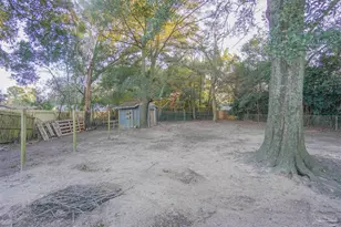 621 W Hernandez St, Pensacola, FL 32501 - Photo 30