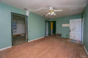 621 W Hernandez St, Pensacola, FL 32501 - Photo 8