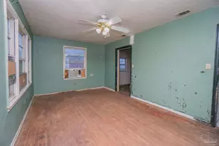 621 W Hernandez St, Pensacola, FL 32501 - Photo 4