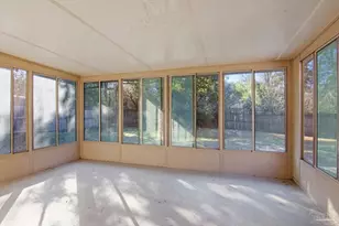 7705 W Jackson St, Pensacola, FL 32506 - Photo 10