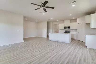 8605 Russellcross Blvd, Pensacola, FL 32507 - Photo 4