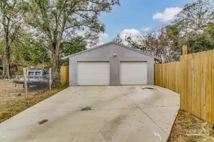 5779 Wickford Ln, Pensacola, FL 32526 - Photo 4