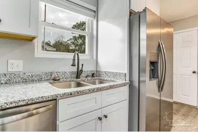 5779 Wickford Ln, Pensacola, FL 32526 - Photo 14