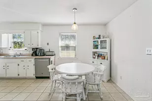 445 W Kingsfield Rd, Cantonment, FL 32533 - Photo 10