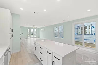 1180 W Intendencia St, Pensacola, FL 32502 - Photo 6