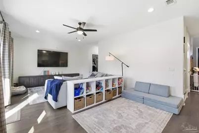 2279 Hadleigh Hills Ct, Navarre, FL 32566 - Photo 12