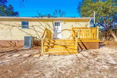 211 Evergreen Dr, Mary Esther, FL 32569 - Photo 10