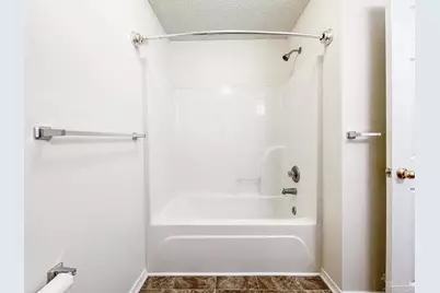 8921 Camshire Cir, Pensacola, FL 32507 - Photo 18