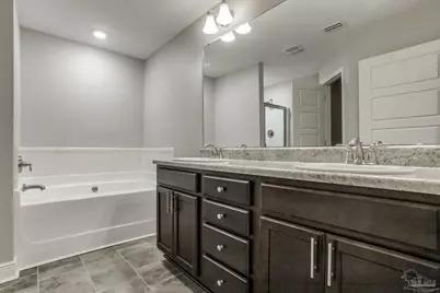 2470 Bentley Oaks Dr, Cantonment, FL 32533 - Photo 22