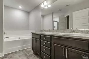 2470 Bentley Oaks Dr, Cantonment, FL 32533 - Photo 22