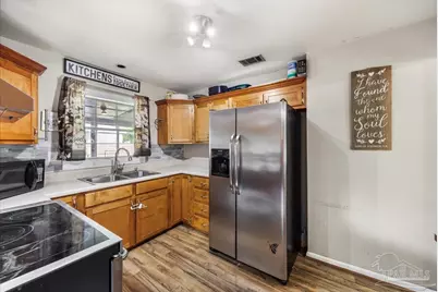 209 2nd St, Niceville, FL 32578 - Photo 8