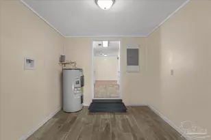 4977 Sanchez Ln, Pensacola, FL 32507 - Photo 18