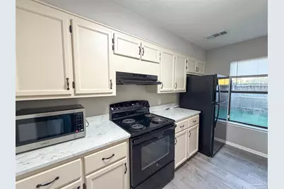 2301 W Michigan Ave #8, Pensacola, FL 32526 - Photo 6