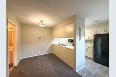 2301 W Michigan Ave #8, Pensacola, FL 32526 - Photo 4