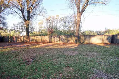 401 Cornwall Cir, Pensacola, FL 32514 - Photo 18