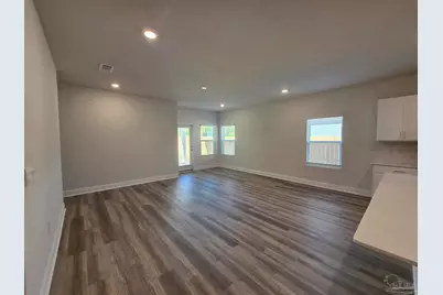 8057 Fir Tree Dr, Milton, FL 32583 - Photo 6