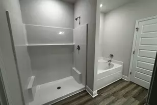 8057 Fir Tree Dr, Milton, FL 32583 - Photo 12