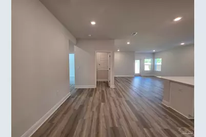 8057 Fir Tree Dr, Milton, FL 32583 - Photo 12