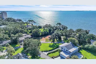 1055 Harbourview Cir, Pensacola, FL 32507 - Photo 8