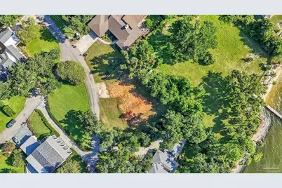 1055 Harbourview Cir, Pensacola, FL 32507 - Photo 12