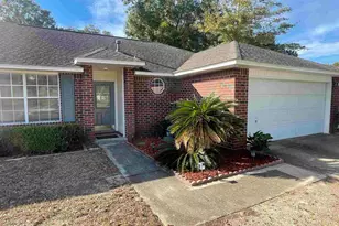 6831 Community Dr, Pensacola, FL 32526 - Photo 1