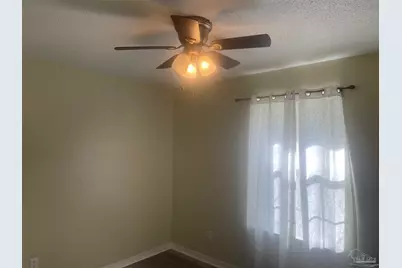 6831 Community Dr, Pensacola, FL 32526 - Photo 8