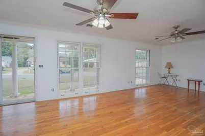 3815 Summer Dr, Pensacola, FL 32504 - Photo 10