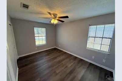 6931 Falcon Dr, Pensacola, FL 32526 - Photo 10