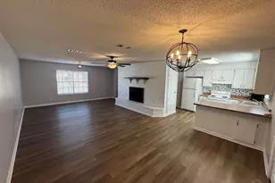 6931 Falcon Dr, Pensacola, FL 32526 - Photo 4