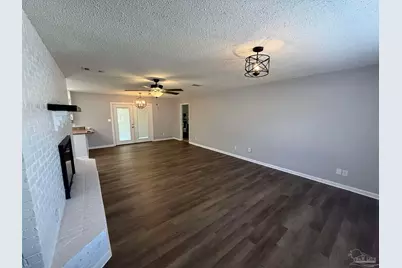 6931 Falcon Dr, Pensacola, FL 32526 - Photo 2
