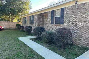 5517 Sun Valley Dr, Pensacola, FL 32505 - Photo 1