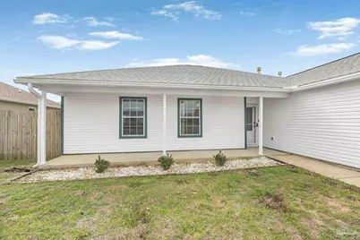 2285 Estate Cir, Navarre, FL 32566 - Photo 6