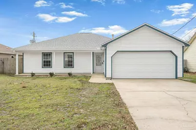 2285 Estate Cir, Navarre, FL 32566 - Photo 1