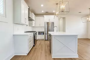 941 W Wright St, Pensacola, FL 32501 - Photo 10