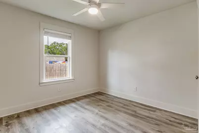 7203 Mobile Hwy #B, Pensacola, FL 32526 - Photo 14