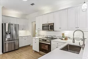 4118 Oak Pointe Dr, Gulf Breeze, FL 32563 - Photo 2