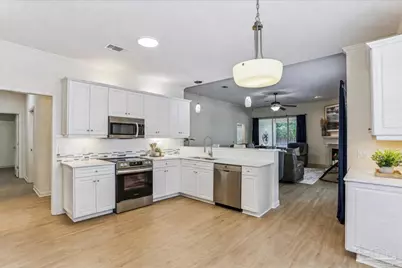 4118 Oak Pointe Dr, Gulf Breeze, FL 32563 - Photo 2