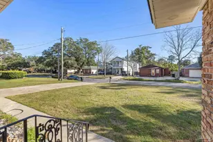 1308 E Hatton St, Pensacola, FL 32503 - Photo 8